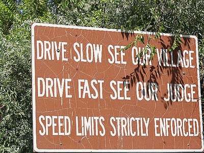 funny_road_signs_09.jpg