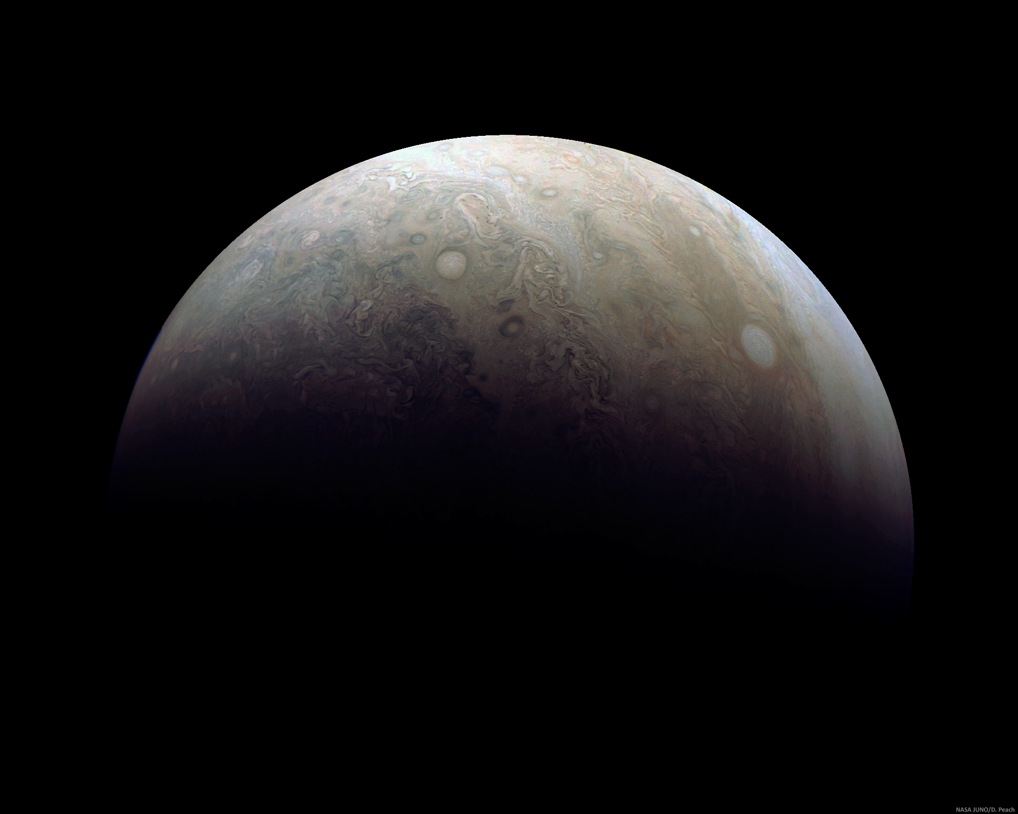 2016-12-11T173502JunoPerijove3Peach.jpg