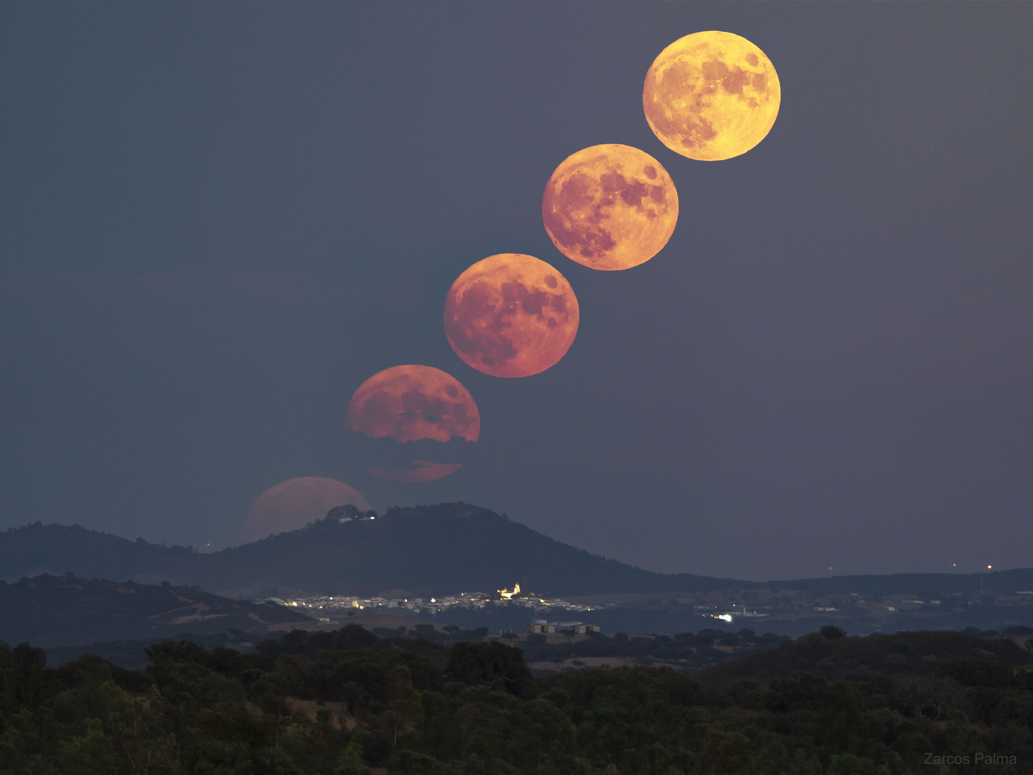 CornMoonRising_Palma_2048.jpg